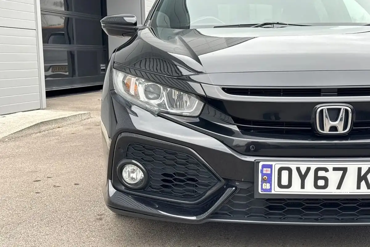 2017-honda-civic-10-vtec-turbo-sr-cvt-big-44