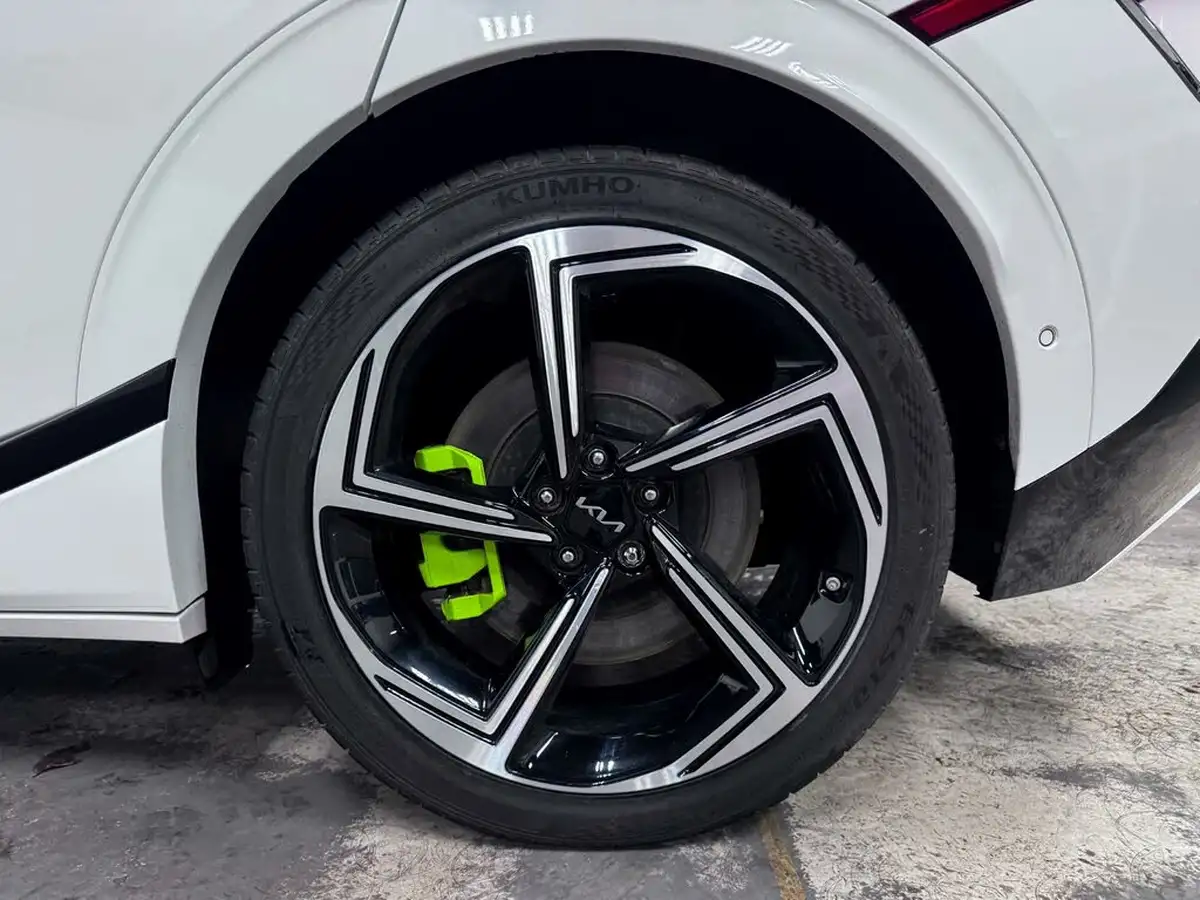 2023-kia-ev6-e-gt-big-65