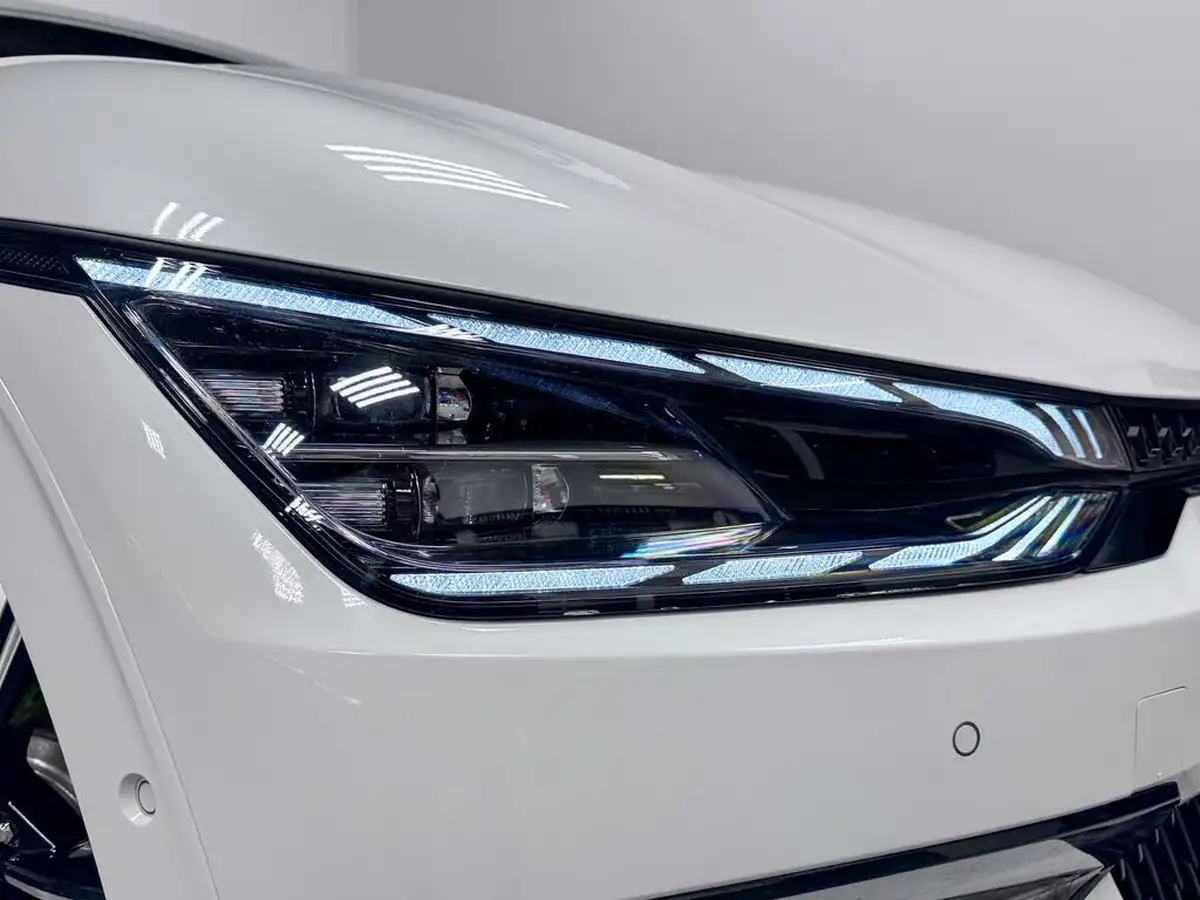 2023-kia-ev6-e-gt-big-13