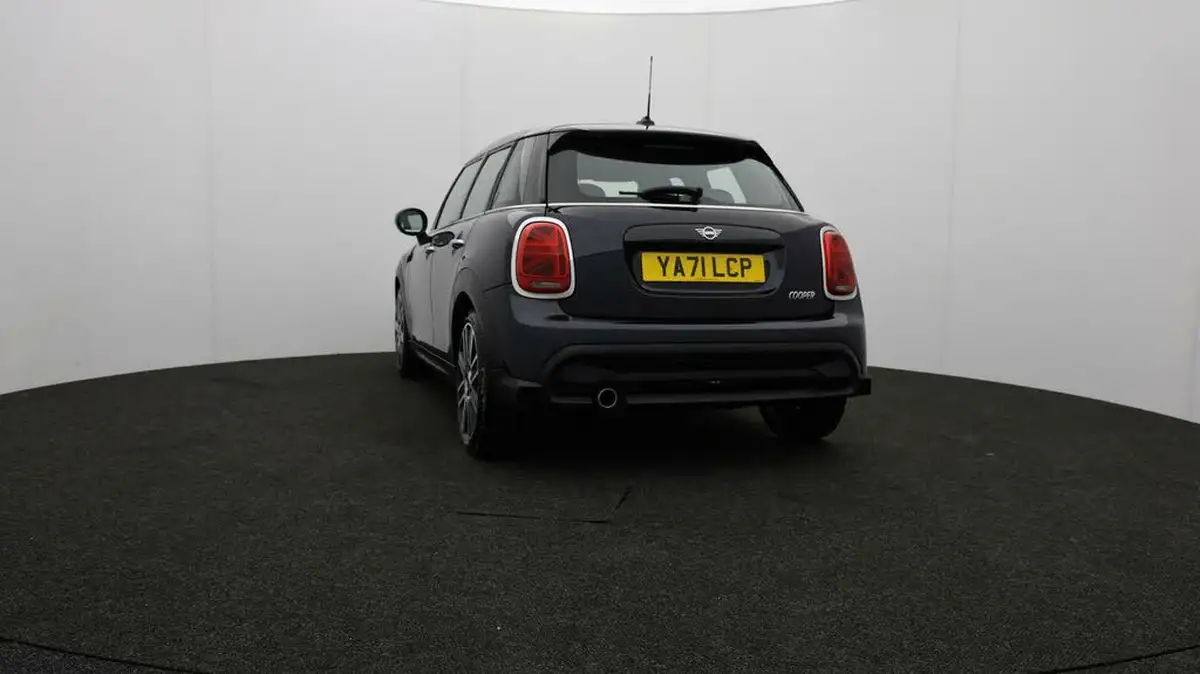 2022-mini-cooper-15-cooper-exclusive-hatchback-5d-auto-big-29