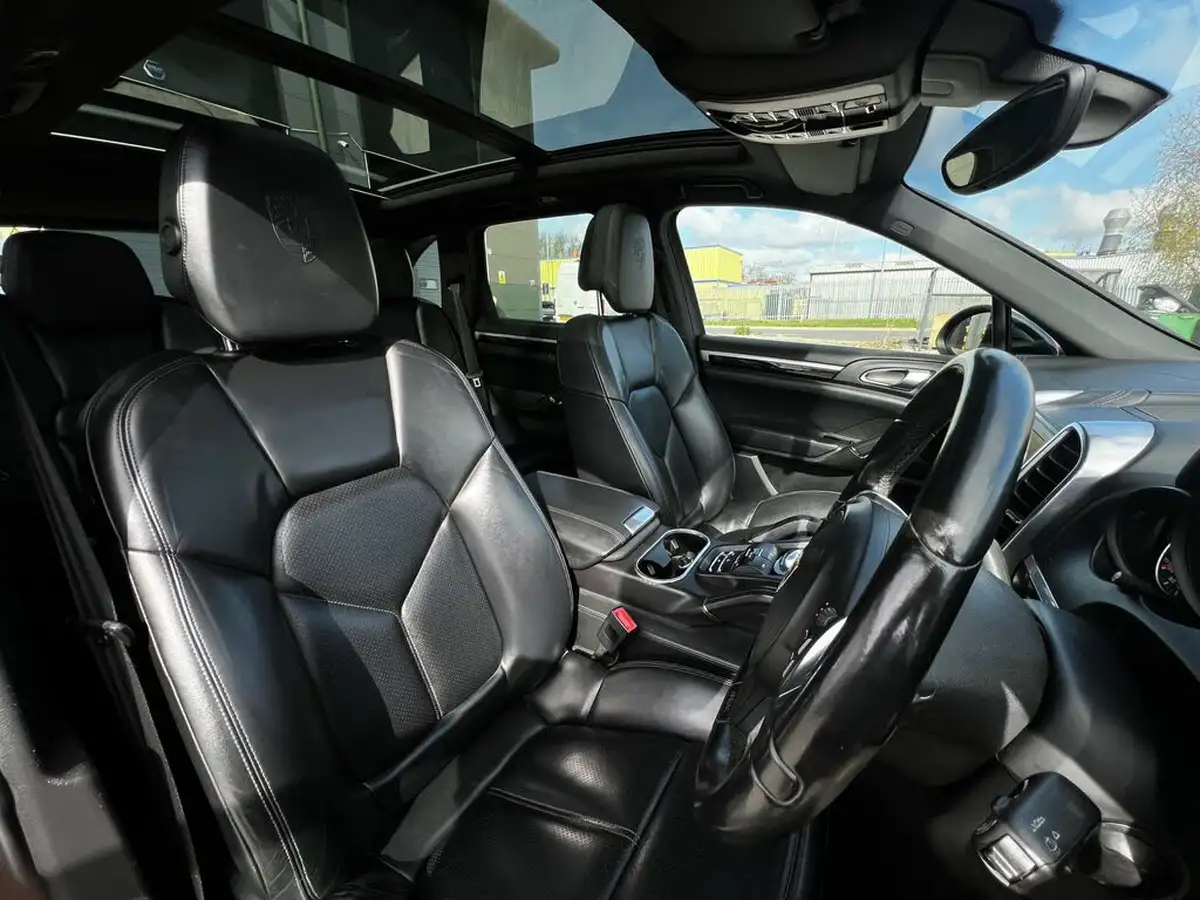 2012-porsche-cayenne-30-s-big-32