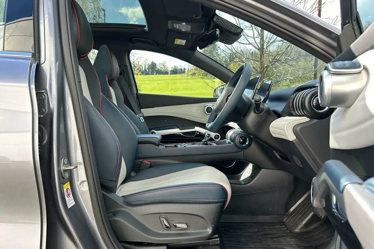 2024-byd-atto-3-e-design-big-24