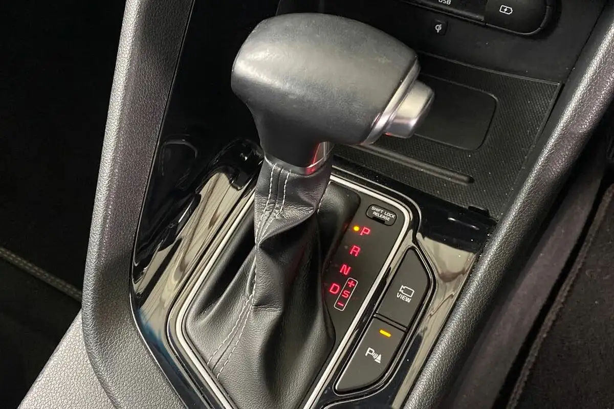 2019-kia-niro-16-gdi-4-156kwh-big-30