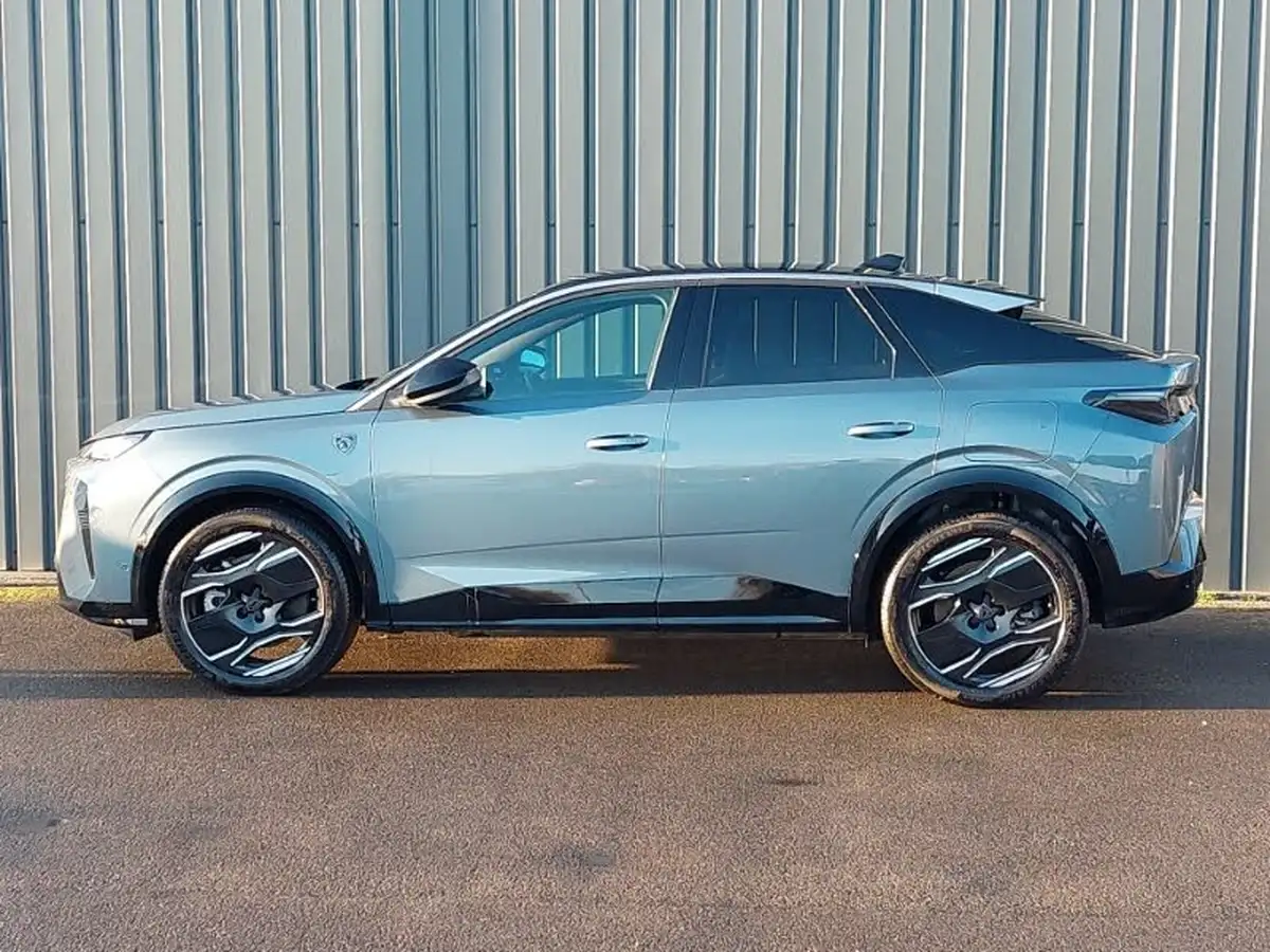 2024-peugeot-3008-suv-e-gt-big-3