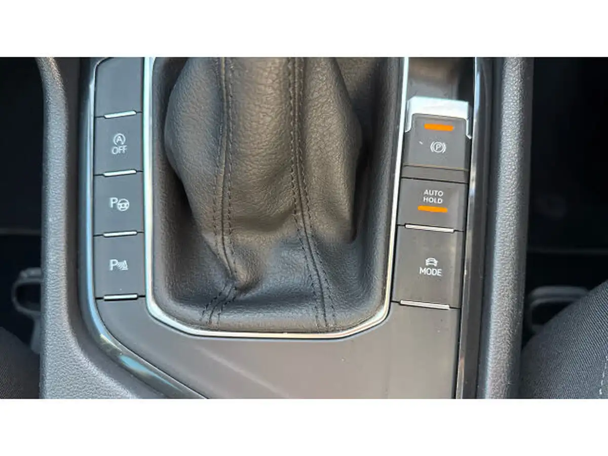 2022-volkswagen-tiguan-15-tsi-elegance-big-25