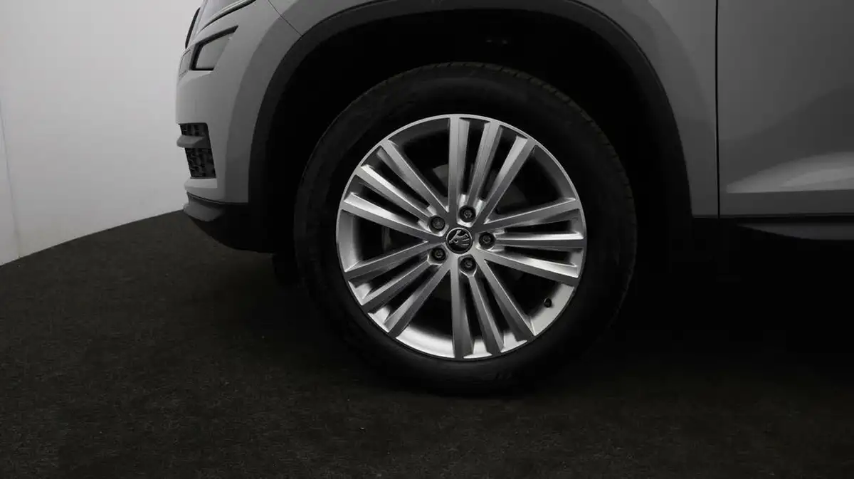 2021-skoda-kodiaq-15-tsi-se-l-dsg-big-17
