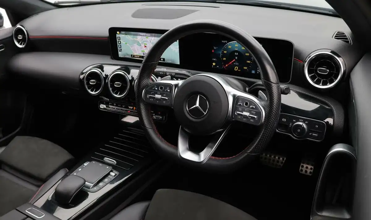 2020-mercedes-benz-a-class-13-a200-amg-line-executive-hatchback-5d-7g-dct-big-9