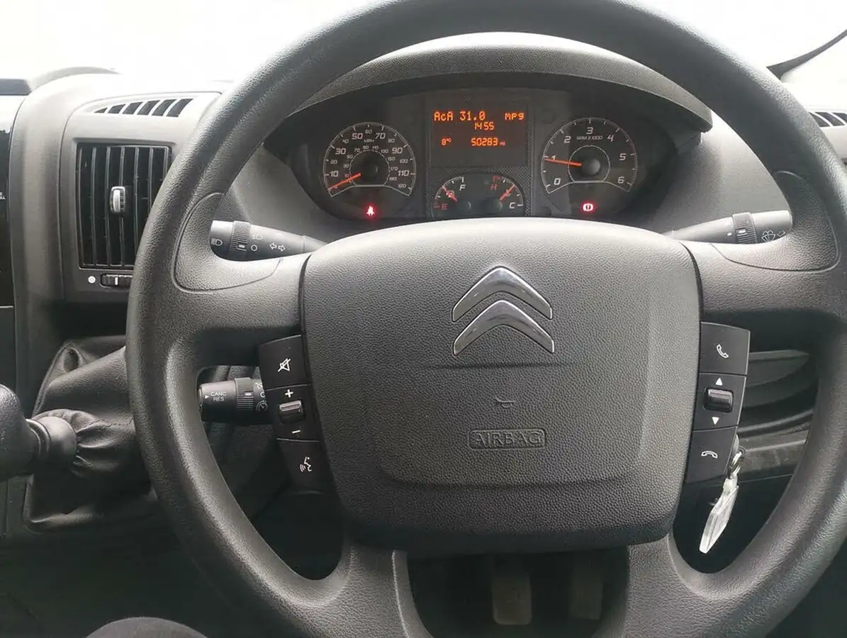2022-citroen-relay-22bluehdi-35-l2h2-enterprise-big-12