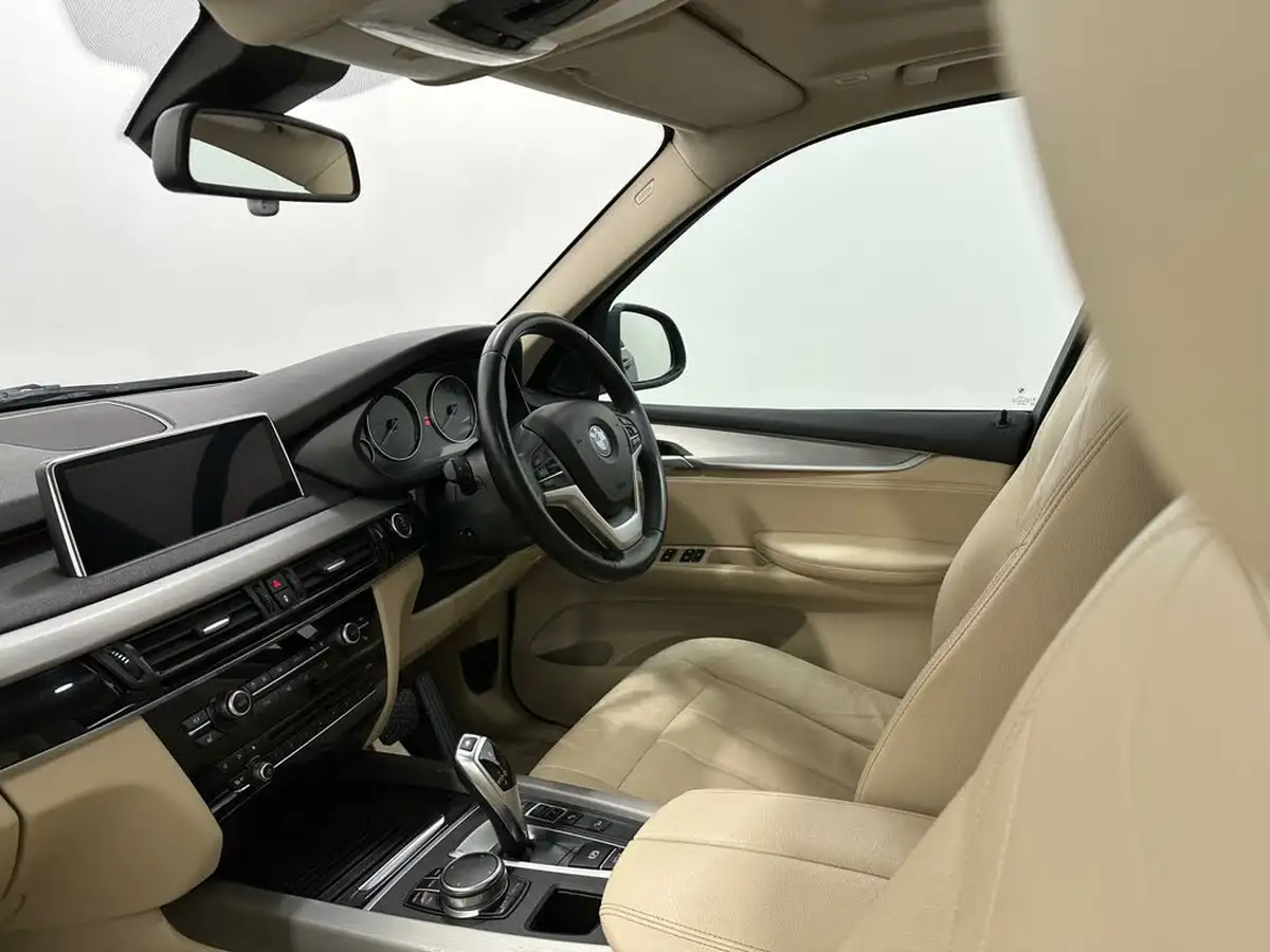 2017-bmw-x5-44-xdrive50i-se-big-26