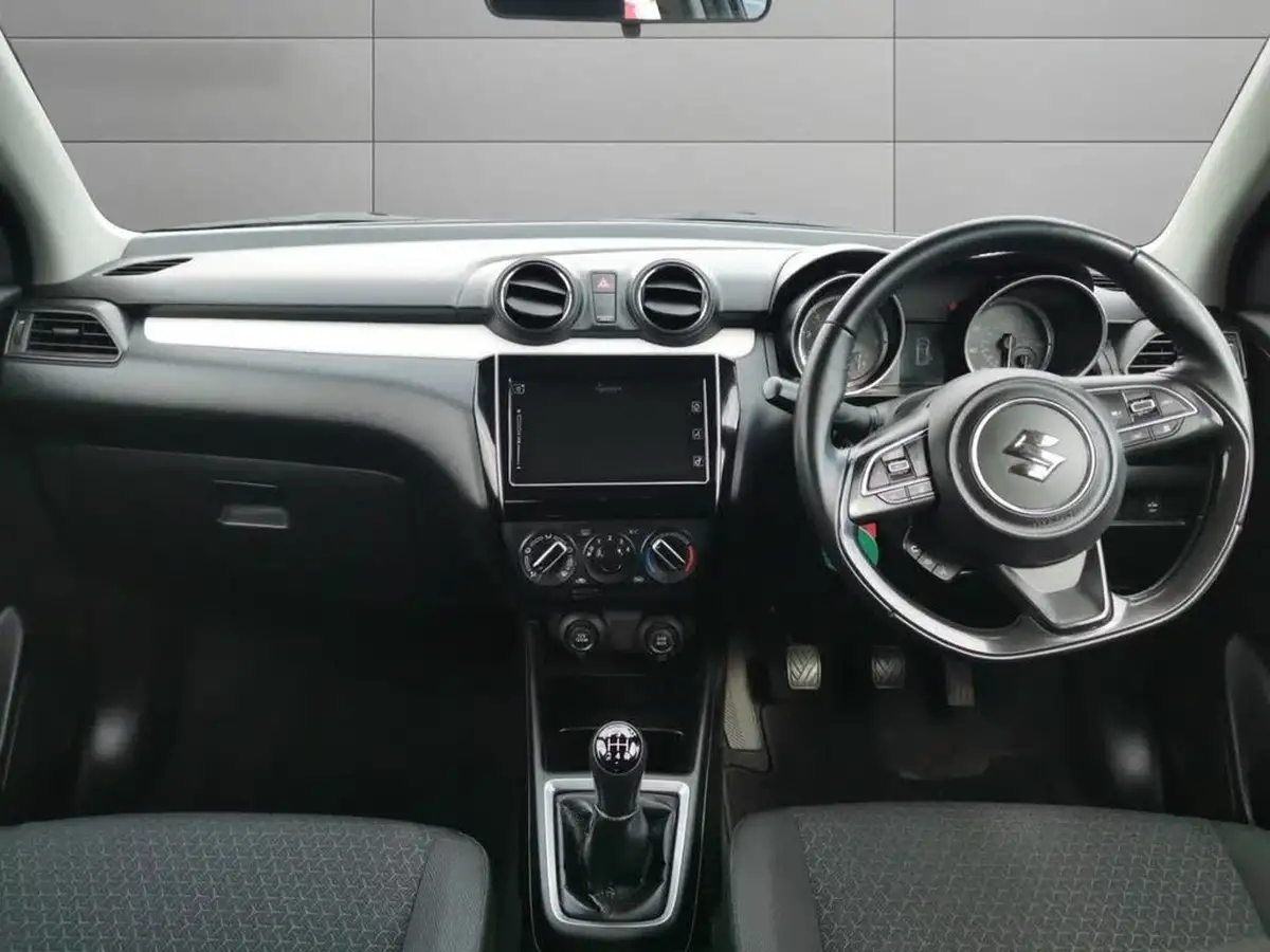 2021-suzuki-swift-12-dualjet-sz-l-big-10