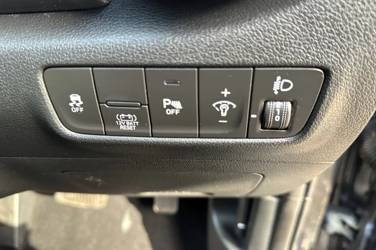 2021-hyundai-kona-16-gdi-se-connect-big-24