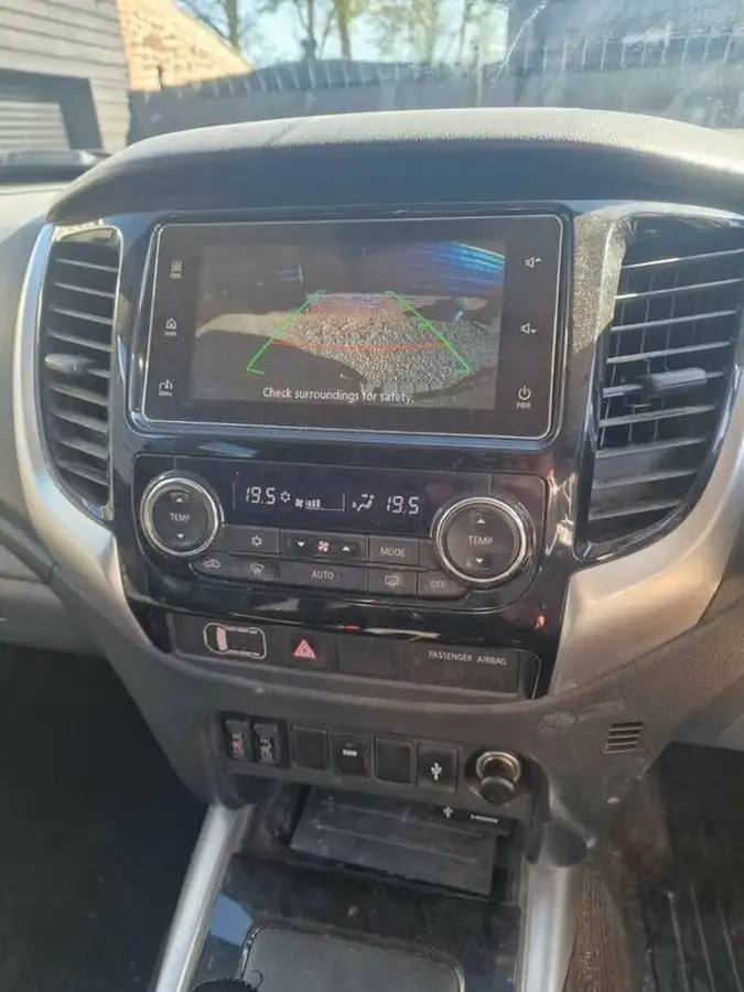 2019-mitsubishi-l200-24di-d-warrior-eu6b-auto-big-11