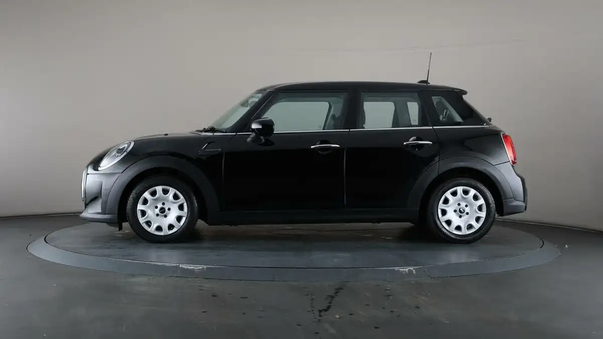 2022-mini-cooper-15-one-classic-5d-big-28