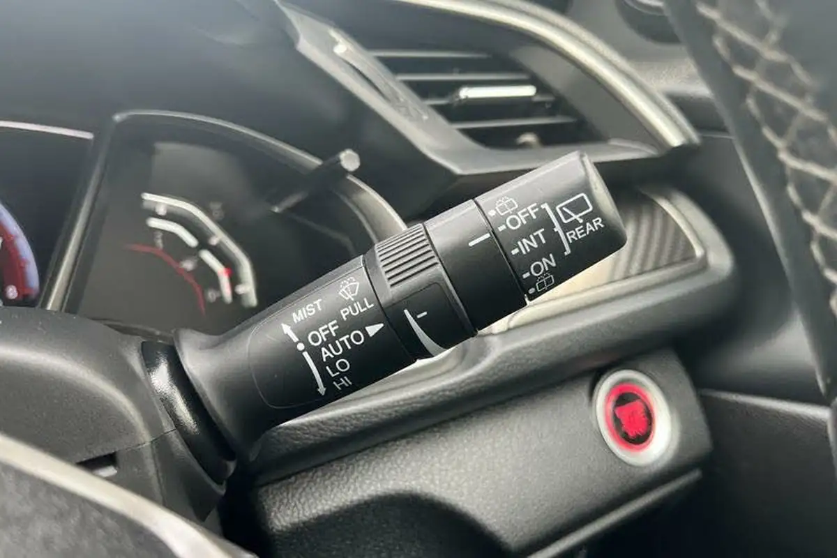 2018-honda-civic-15-vtec-turbo-sport-plus-cvt-big-14