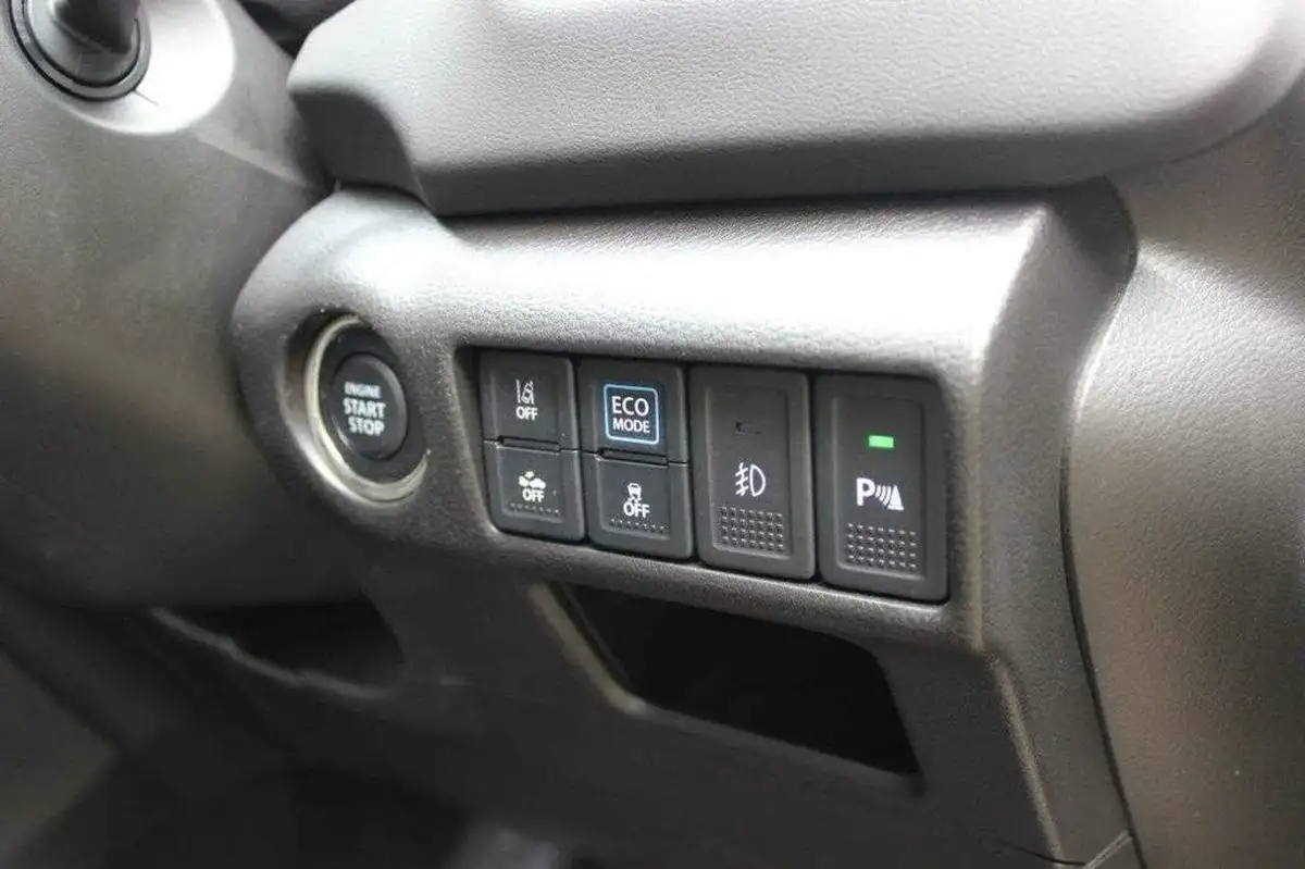 2022-suzuki-s-cross-15-ultra-big-11