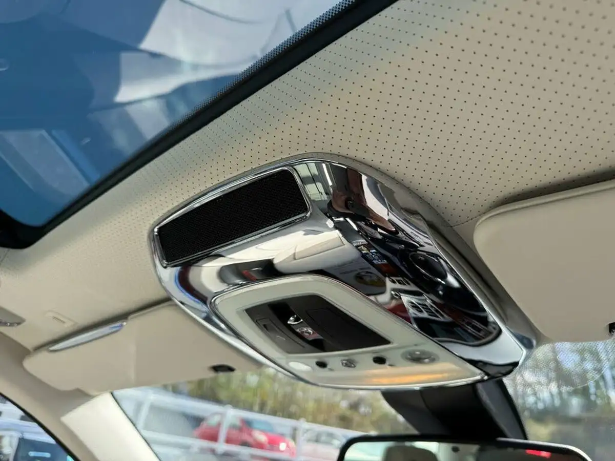 2014-rolls-royce-ghost-66-big-39