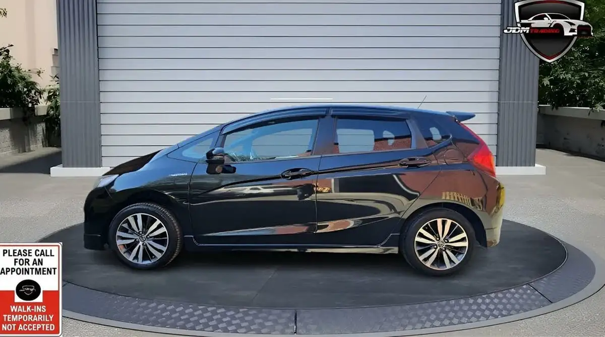 2014-honda-jazz-14-ex-cvt-big-4
