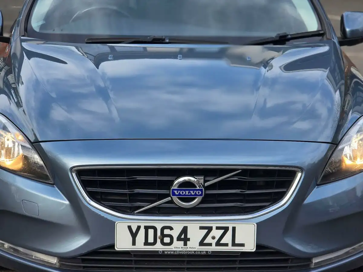 2014-volvo-v40-20td-d3-se-nav-big-49