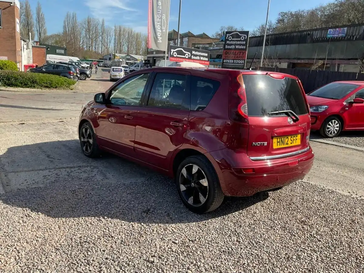 2012-nissan-note-15td-n-tec-big-68