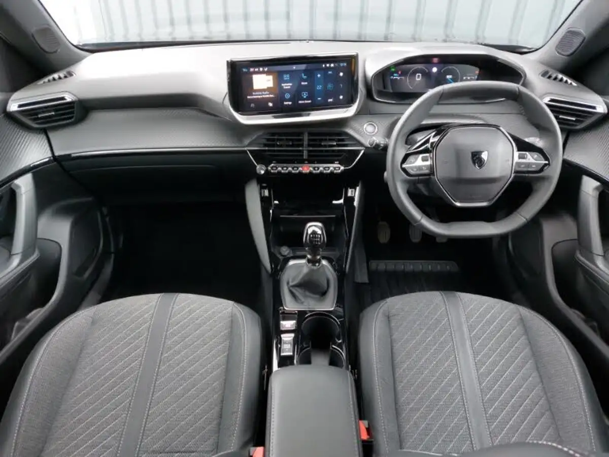 2024-peugeot-2008-suv-12-puretech-allure-130ps-big-2