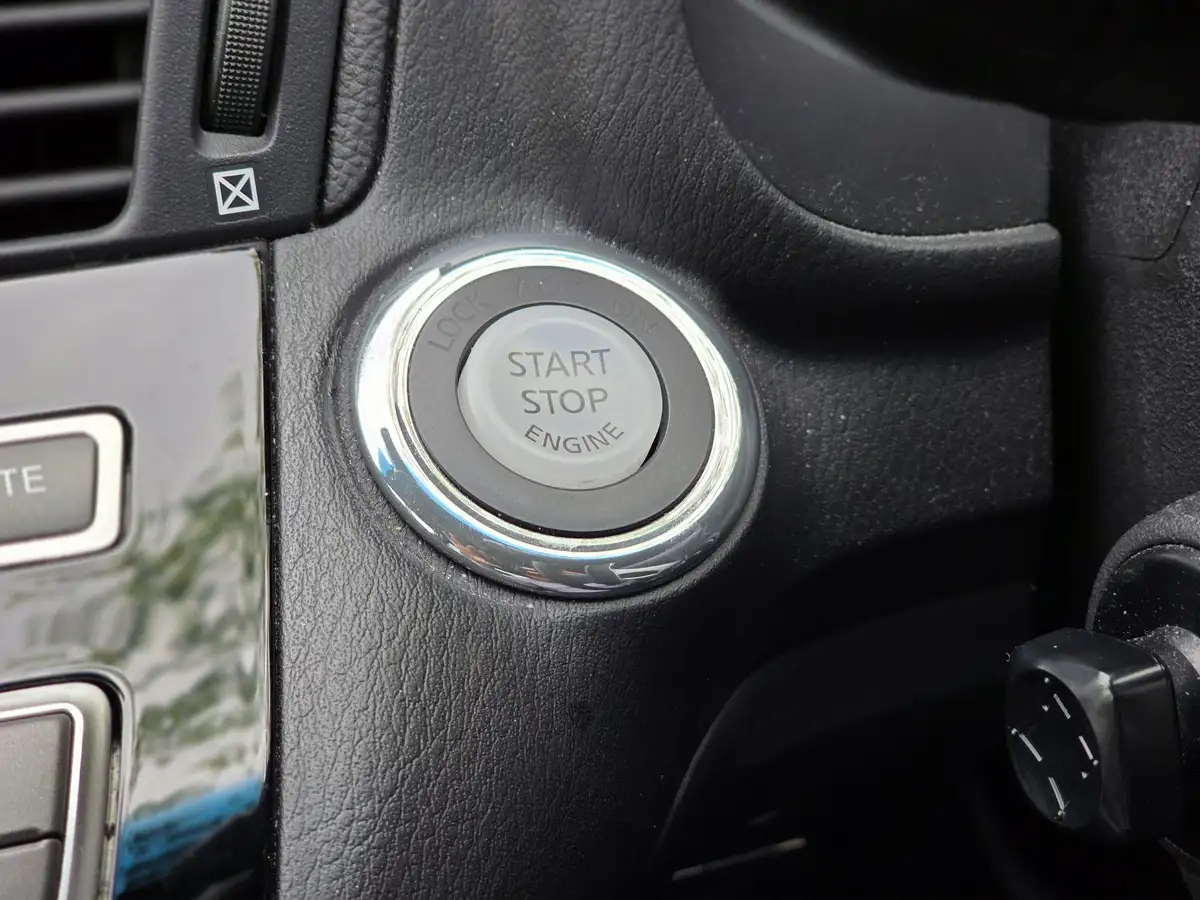 2016-infiniti-q70-37-sport-tech-big-17