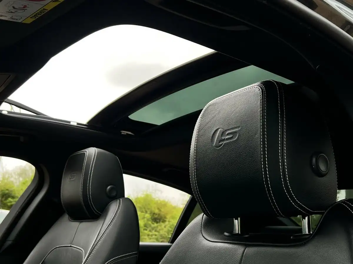 2016-jaguar-xe-30i-v6-sc-s-big-30