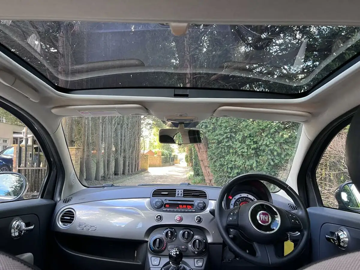2011-fiat-500-12-lounge-big-8