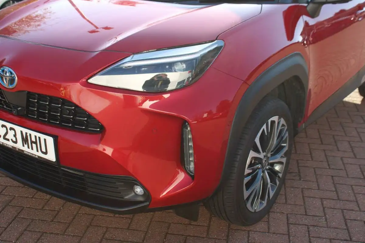 2023-toyota-yaris-cross-15-vvt-i-excel-awd-i-big-9