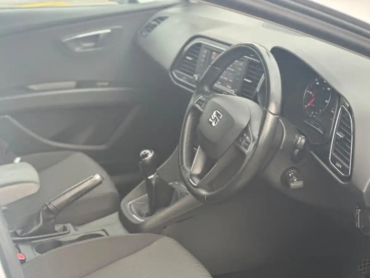 2014-seat-leon-16tdi-se-tech-pack-cr-105ps-ss-sports-tourer-5d-big-29