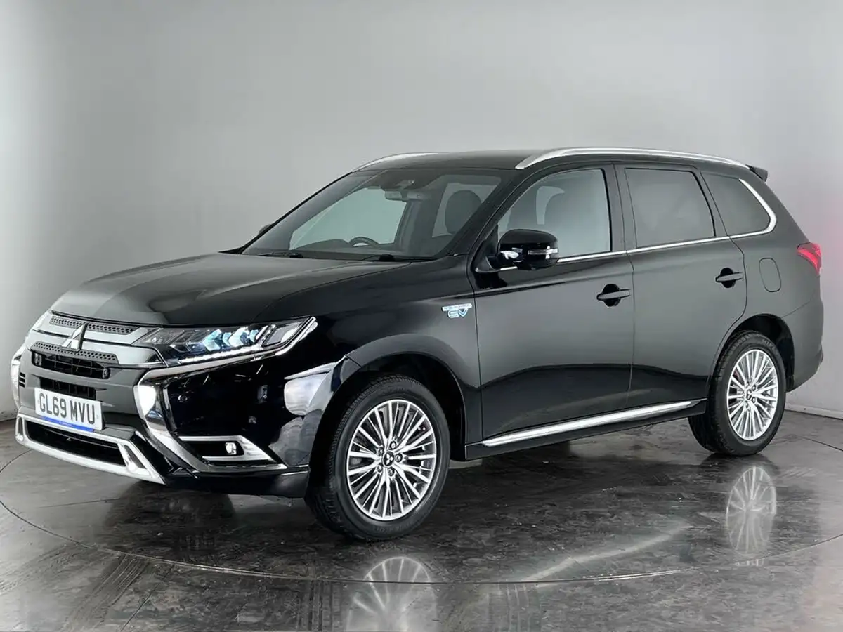 2019-mitsubishi-outlander-24-exceed-phev-big-1