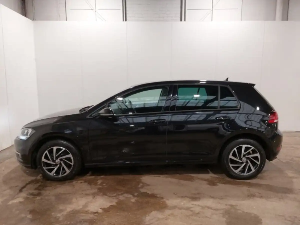 2019-volkswagen-golf-16tdi-match-hatchback-5d-big-3