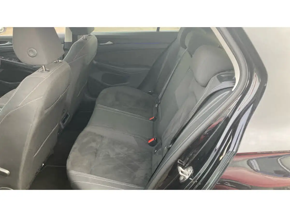 2023-volkswagen-golf-15-tsi-style-edition-150ps-big-15