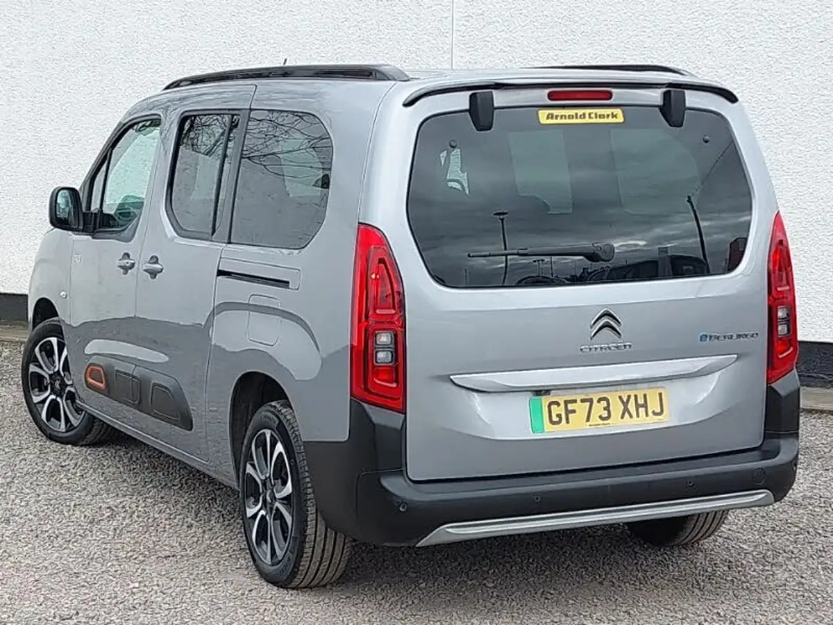 2023-citroen-berlingo-e-flair-xtr-xl-size-big-1