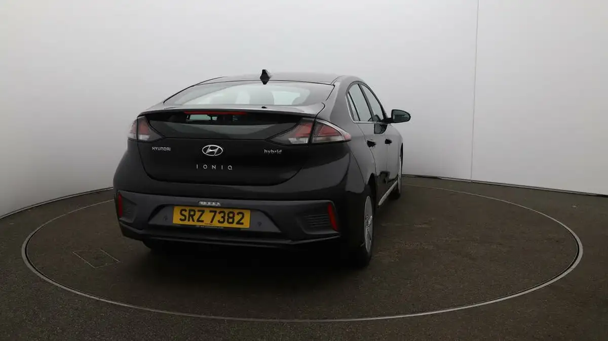 2021-hyundai-ioniq-16-gdi-premium-hybrid-big-48