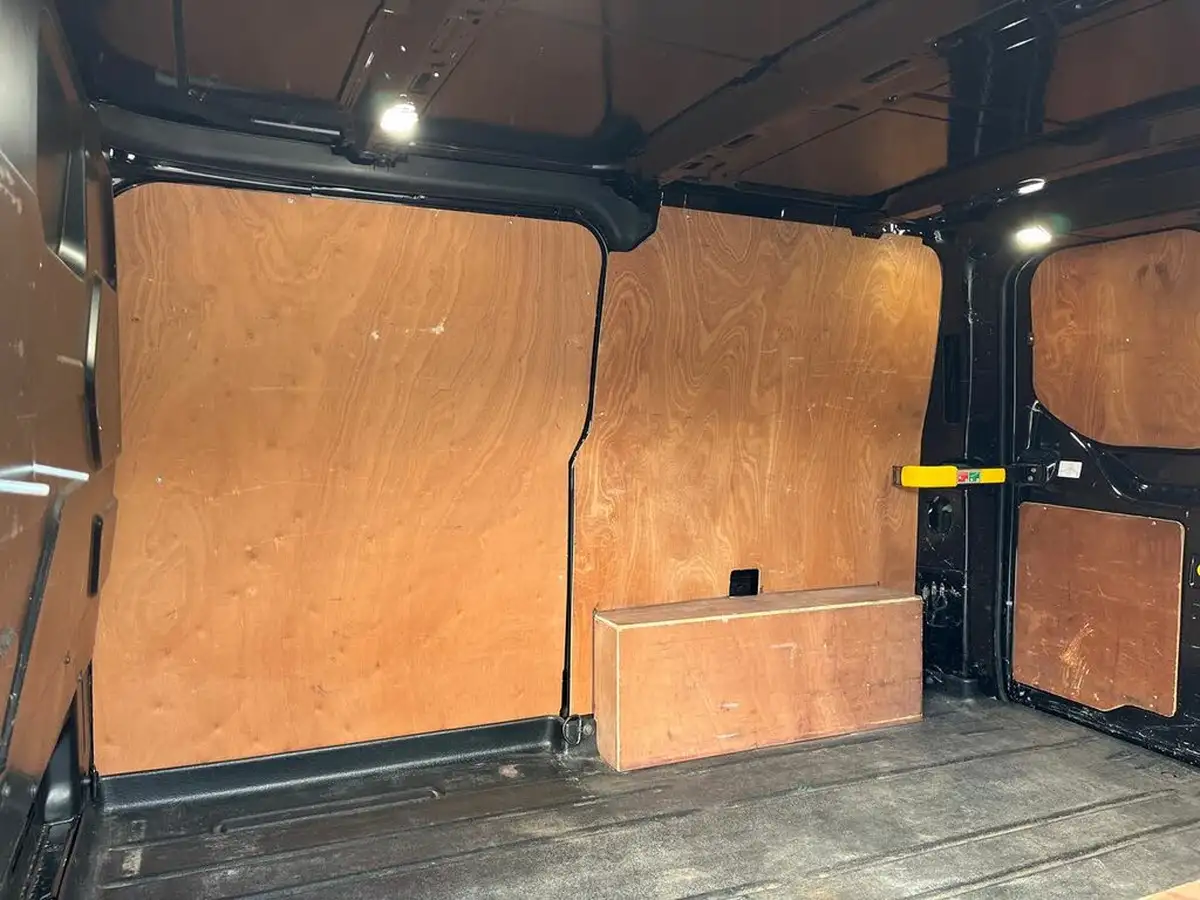 2022-ford-transit-custom-20tdci-300-l1h1-limited-130pseu6dt-panel-van-big-8