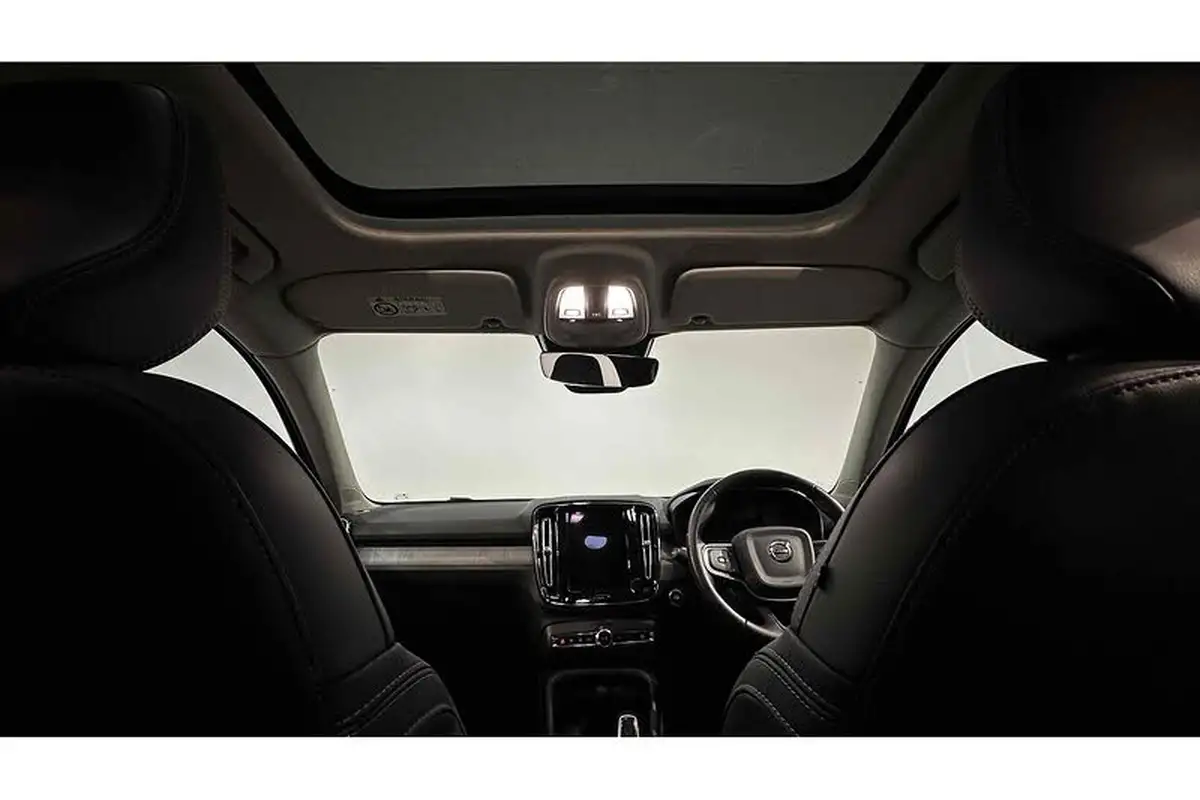 2023-volvo-xc40-20-b4-ultimate-big-1