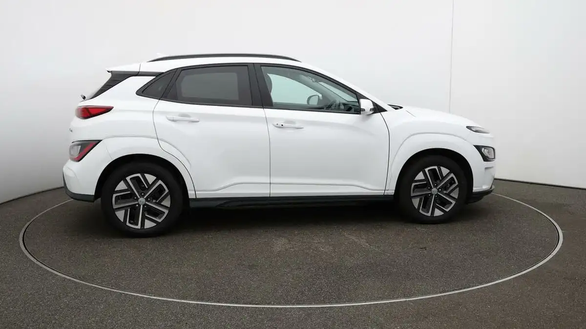 2022-hyundai-kona-e-premium-204ps-64kwh-7kw-obc-big-8