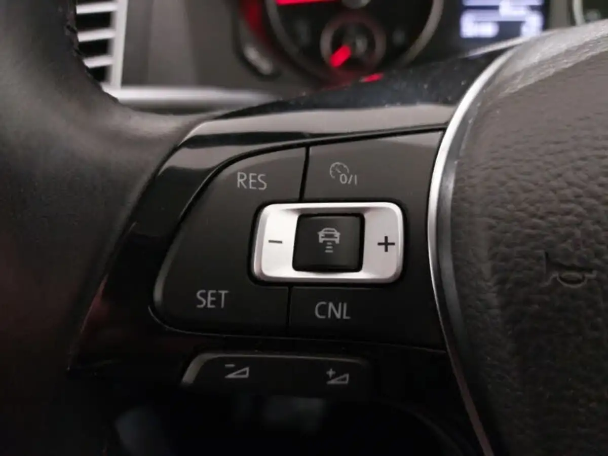2019-volkswagen-sharan-20tdi-se-nav-150ps-scr-big-15