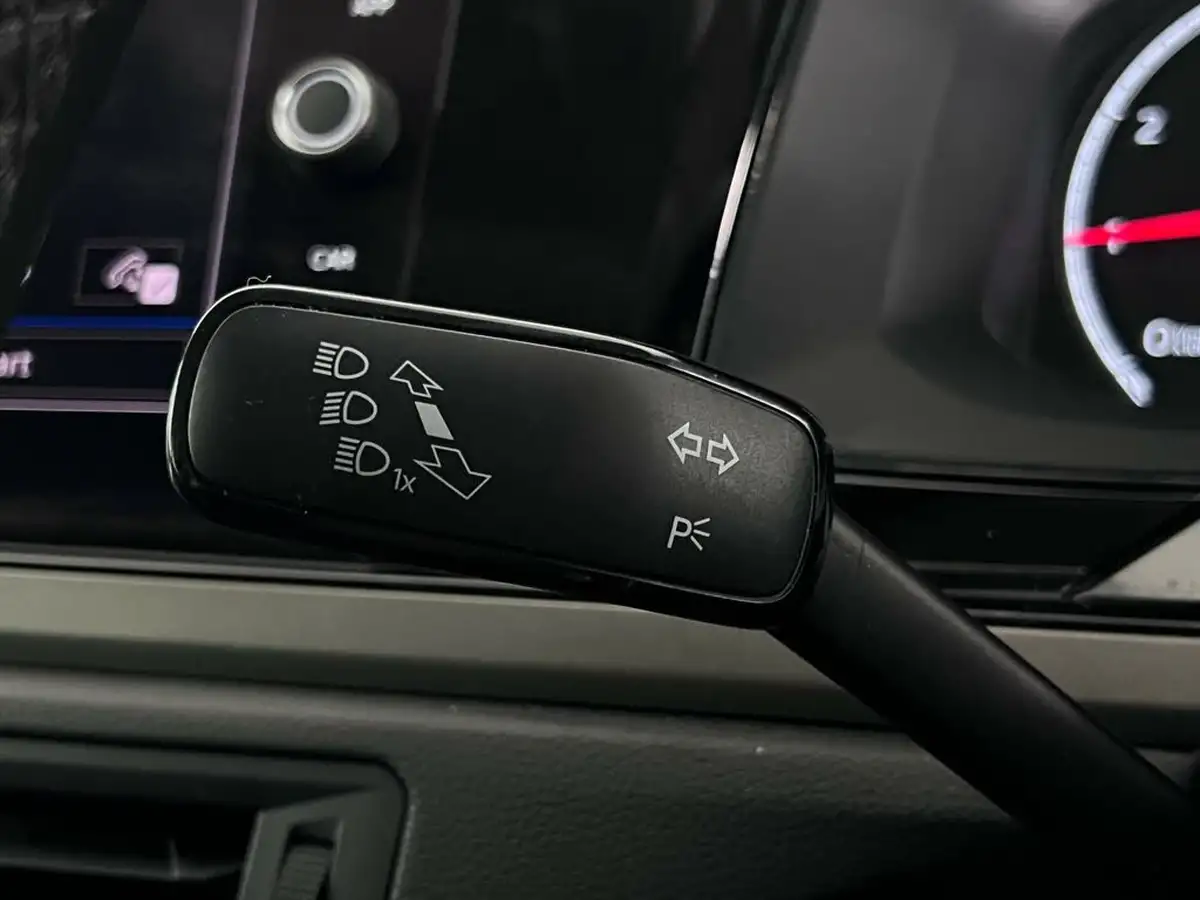 2021-volkswagen-polo-10-tsi-match-dsg-big-21