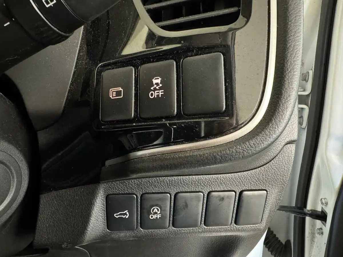 2019-mitsubishi-outlander-20-exceed-big-24