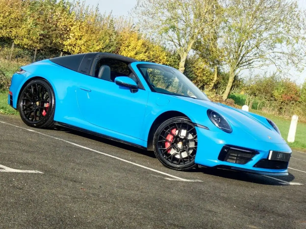 2021-porsche-911-30-targa-4s-big-1