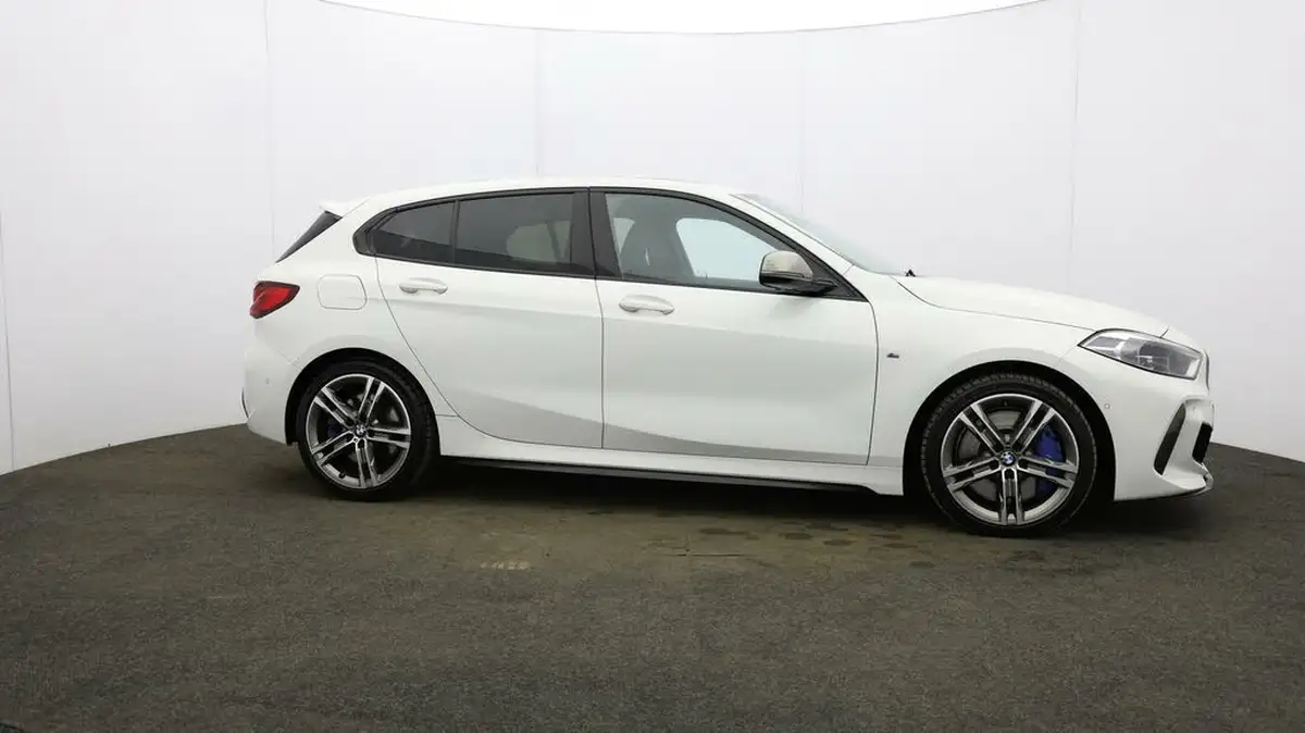 2019-bmw-1-series-20-m135i-xdrive-big-44