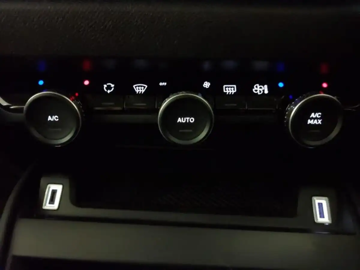 2021-citroen-c4-12-puretech-sense-plus-big-15
