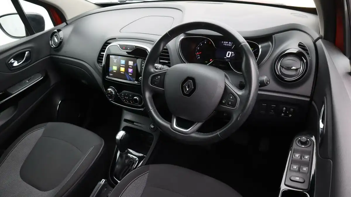 2017-renault-captur-15dci-dynamique-s-nav-90bhp-edc-auto-big-8