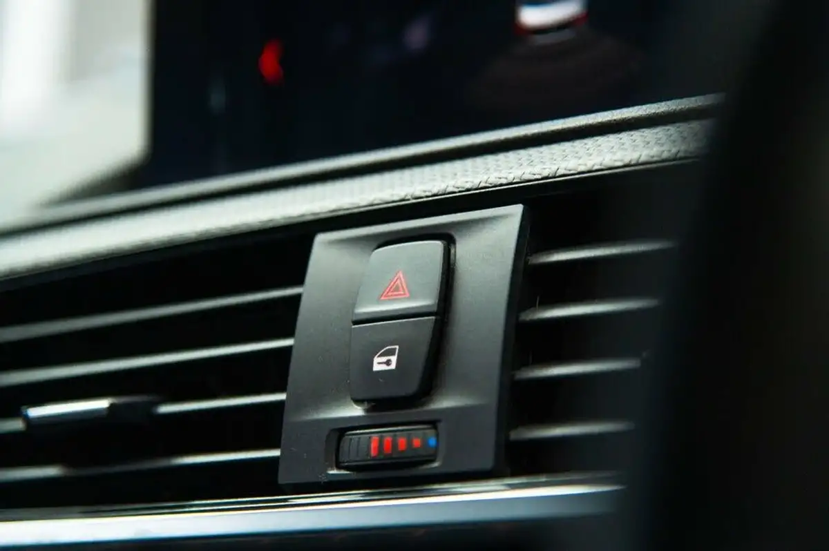 2019-bmw-2-series-30-m2-competition-big-47