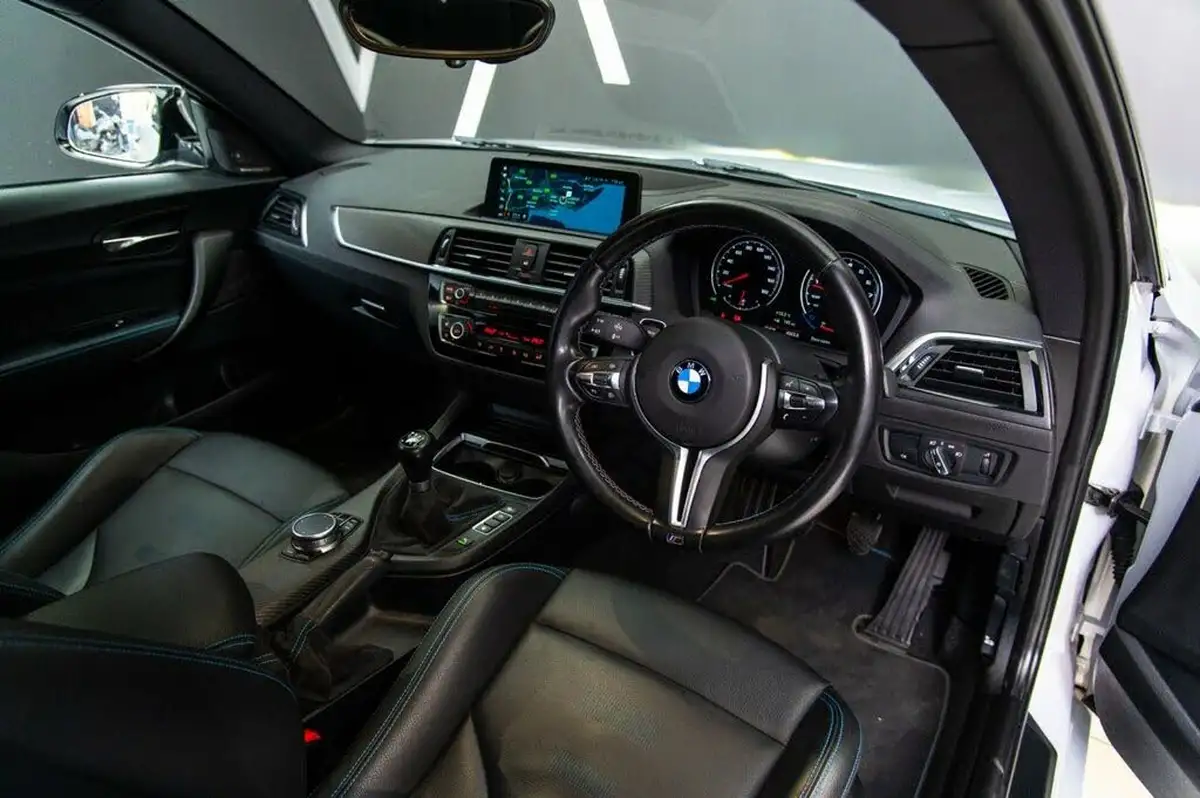 2019-bmw-2-series-30-m2-competition-big-2