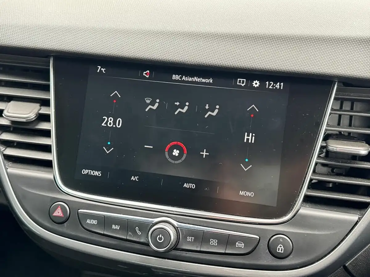 2022-vauxhall-crossland-12-elite-edition-130ps-big-31