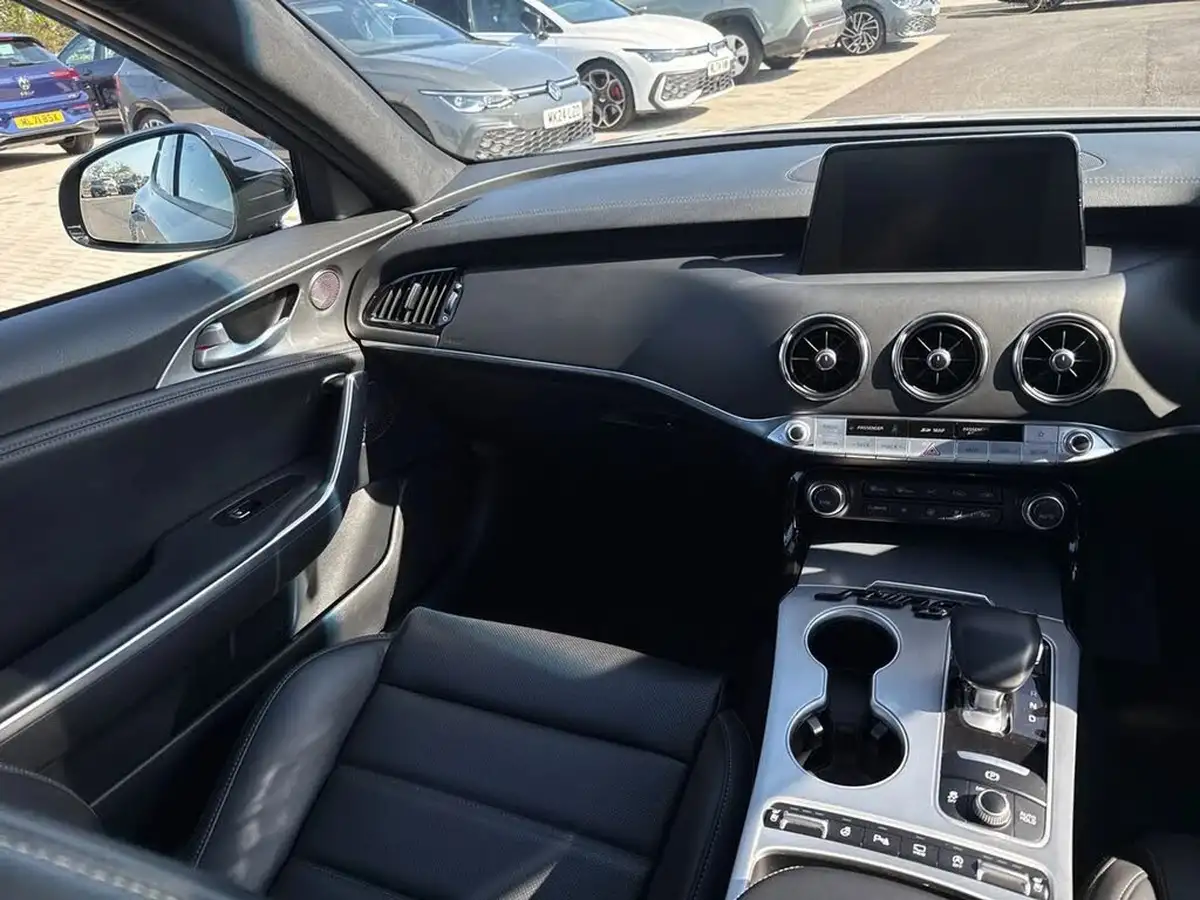 2020-kia-stinger-33-t-gdi-gt-s-365bhp-big-14
