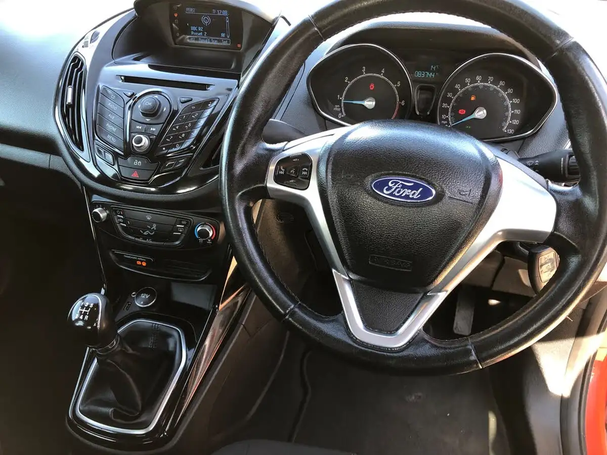 2013-ford-b-max-14-zetec-big-8