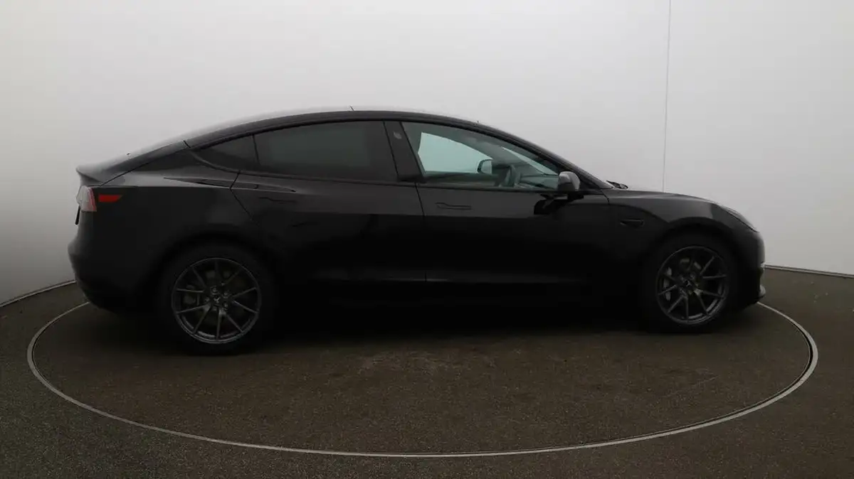 2021-tesla-model-3-e-long-range-awd-big-42